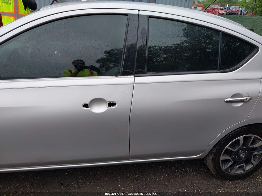 2014 NISSAN VERSA 1.6 SL - 3N1CN7AP6EL876703