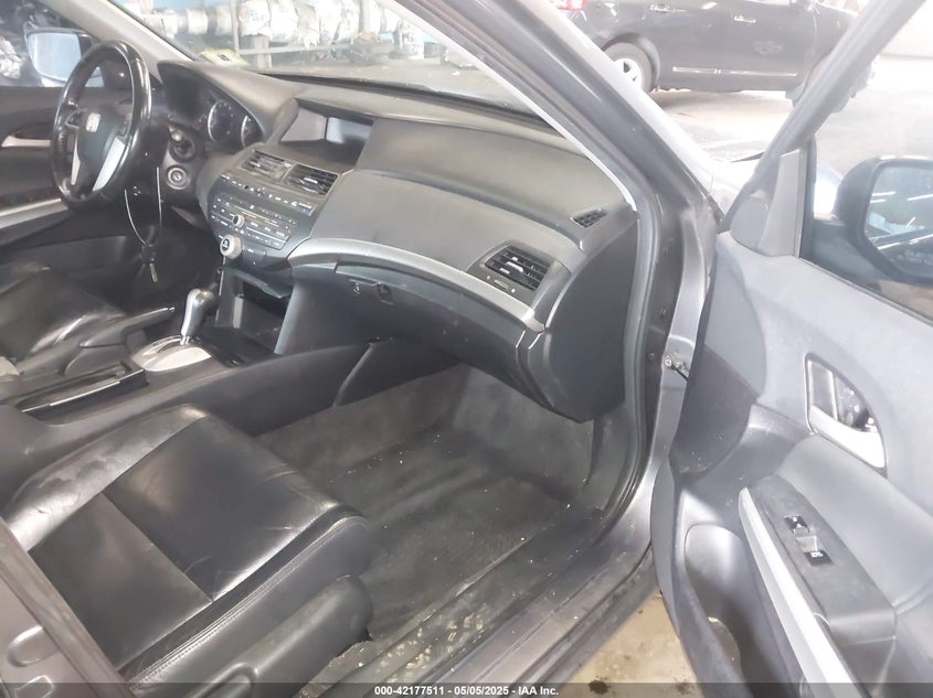 2008 HONDA ACCORD VIN: 1HGCP26808A148903