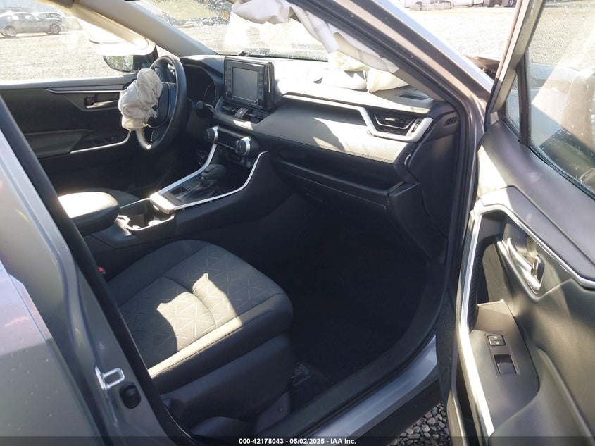 2021 TOYOTA RAV4 VIN: 2T3P1RFV7MC212805