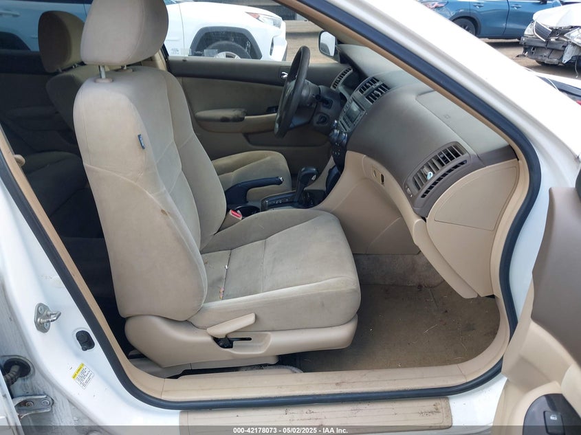 2007 HONDA ACCORD VIN: 1HGCM56317A000904