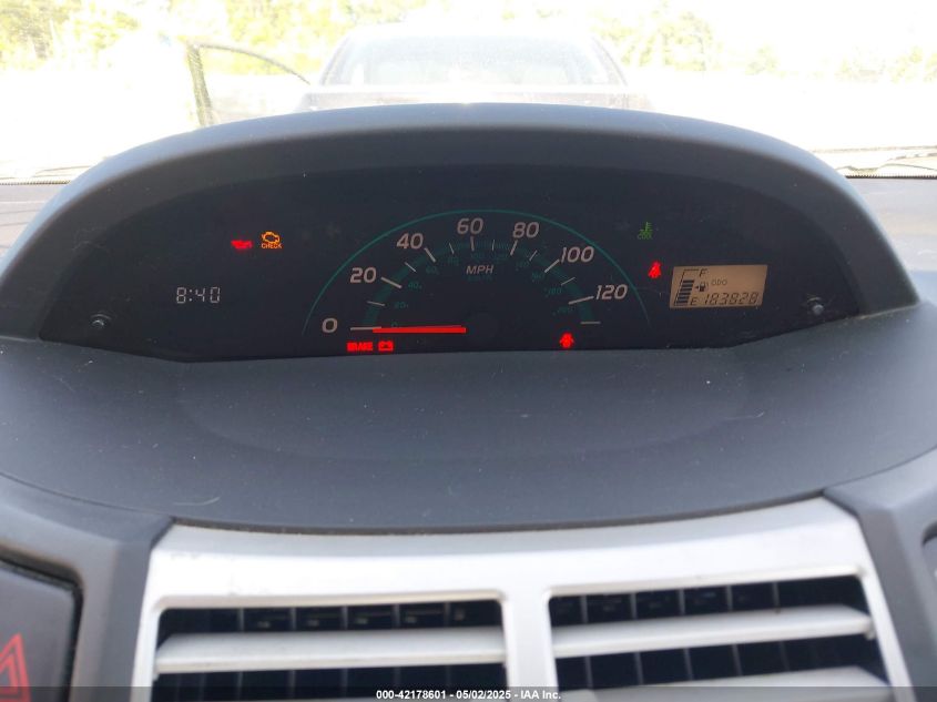 2008 Toyota Yaris VIN: JTDJT923285177722 Lot: 42178601