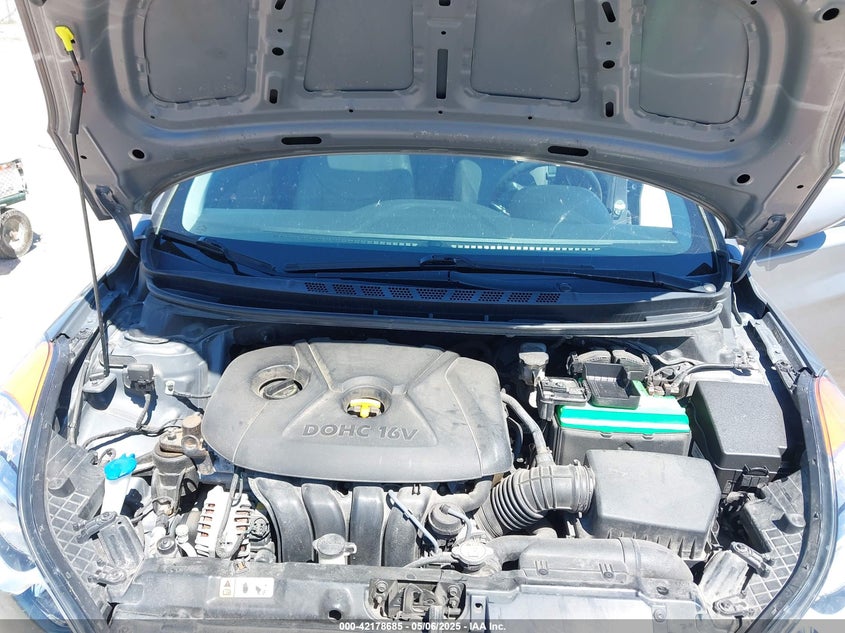 2013 HYUNDAI ELANTRA VIN: 5NPDH4AE4DH270420
