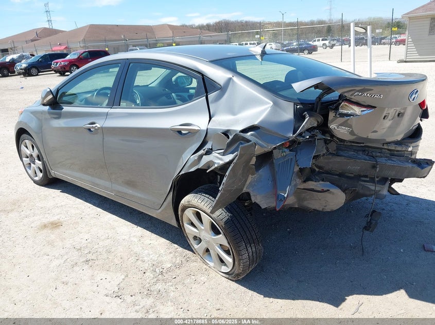 2013 HYUNDAI ELANTRA VIN: 5NPDH4AE4DH270420