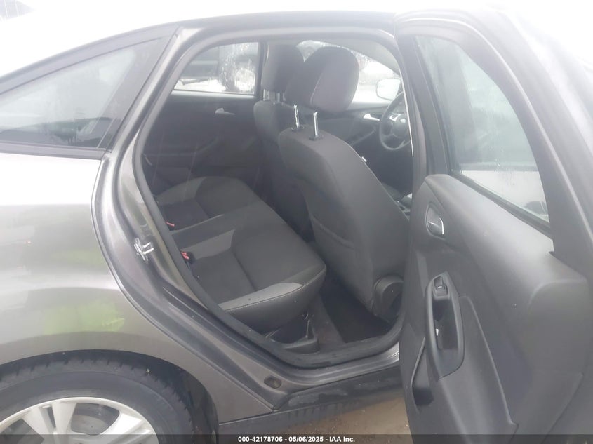 2014 FORD FOCUS VIN: 1FADP3F26EL449976