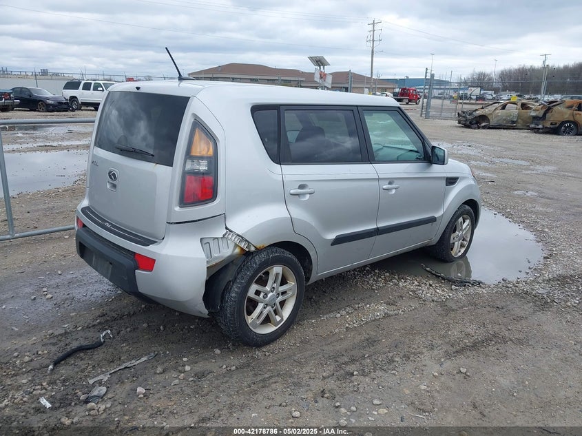 2011 KIA SOUL VIN: KNDJT2A22B7718652