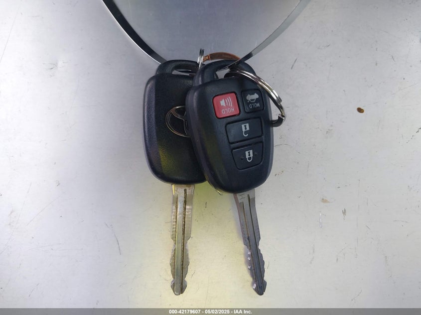 2017 TOYOTA COROLLA VIN: 2T1BURHE3HC885121