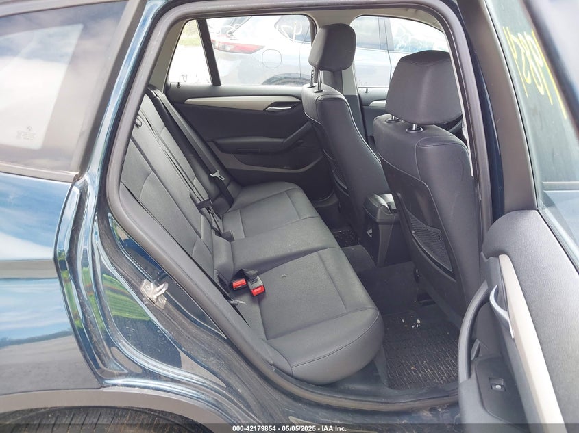 2015 BMW X1 VIN: WBAVL1C59FVY39812
