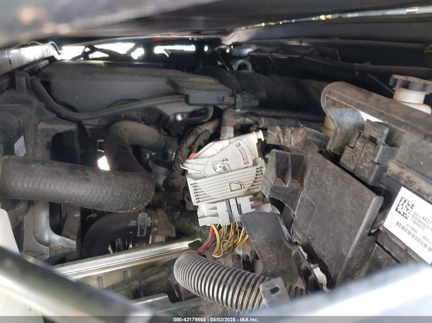 2019 GMC Yukon Xl Slt VIN: 1GKS1GKC5KR375939 Lot: 42179865