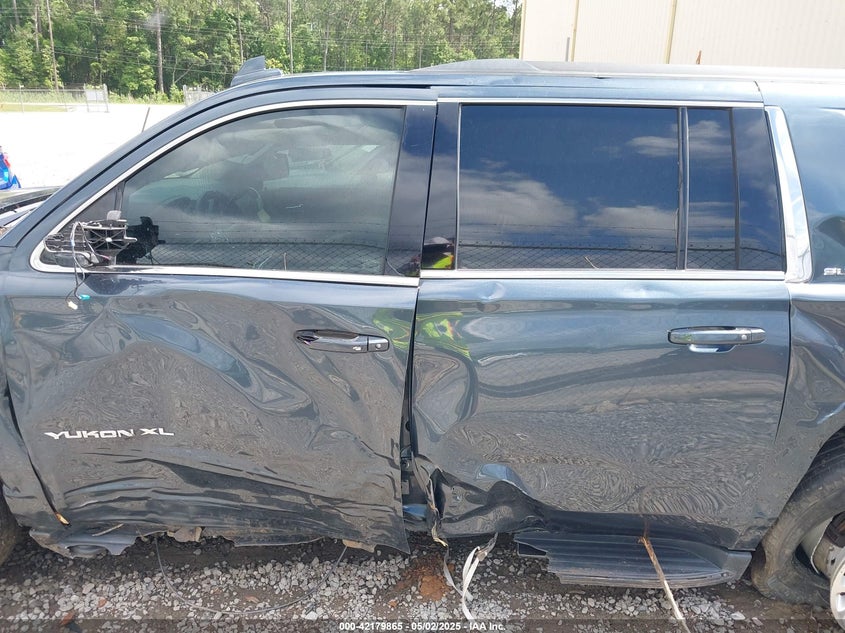 2019 GMC Yukon Xl Slt VIN: 1GKS1GKC5KR375939 Lot: 42179865