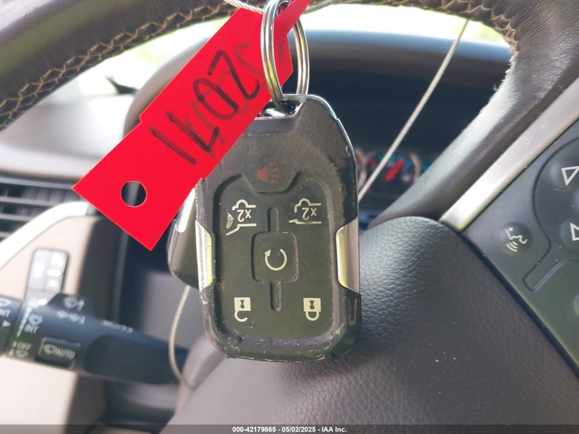 2019 GMC Yukon Xl Slt VIN: 1GKS1GKC5KR375939 Lot: 42179865