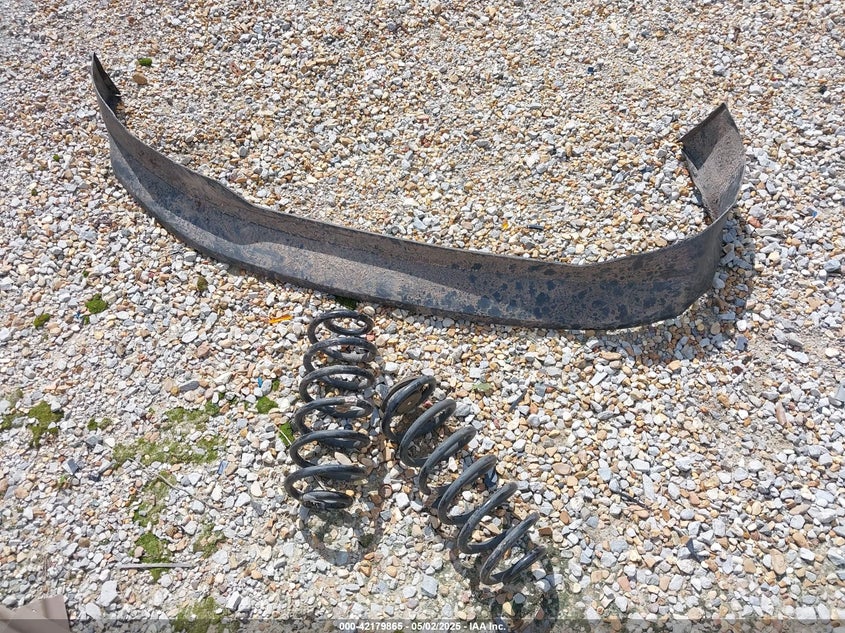 2019 GMC Yukon Xl Slt VIN: 1GKS1GKC5KR375939 Lot: 42179865