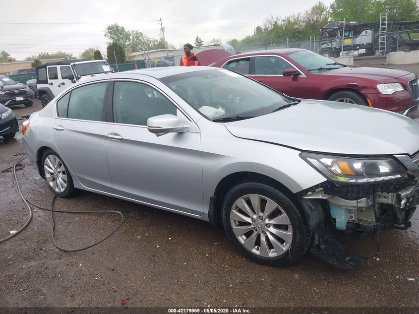 2013 HONDA ACCORD VIN: 1HGCR3F89DA012506