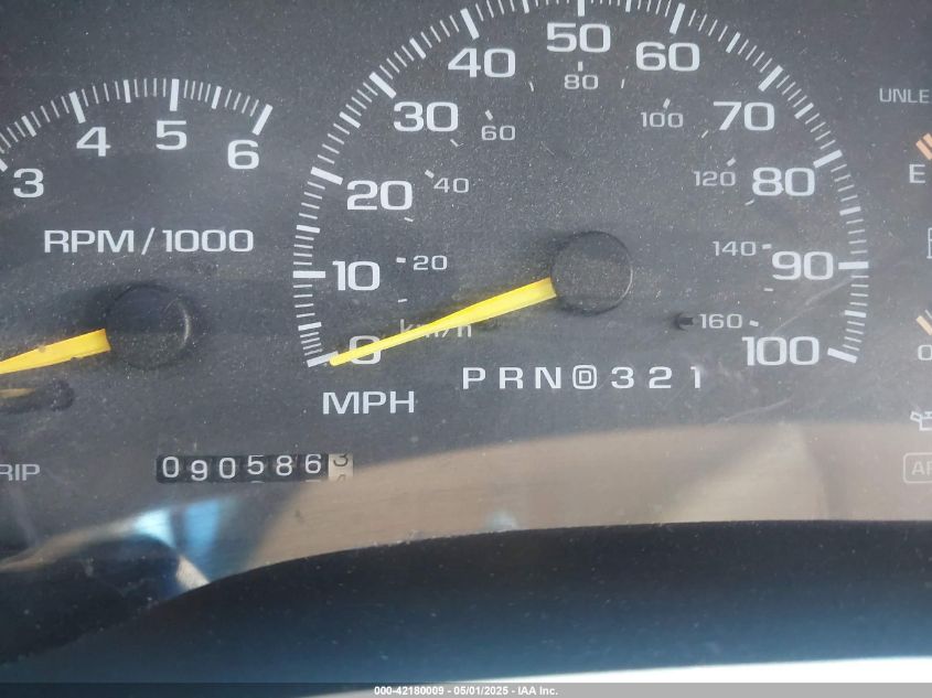 1998 Chevrolet K2500 Fleetside VIN: 1GCGK29JXWE256318 Lot: 42180009