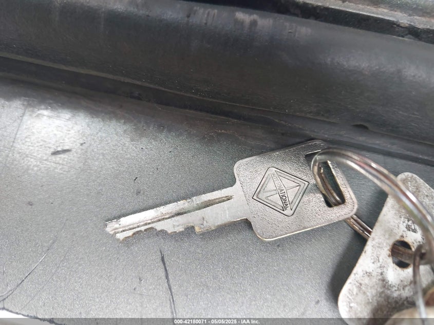 2007 International 9900 9900Ix VIN: 2HSCKAPR27C42188 Lot: 42180071