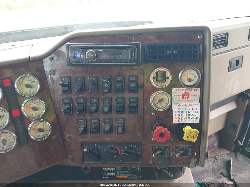 2007 International 9900 9900Ix VIN: 2HSCKAPR27C42188 Lot: 42180071