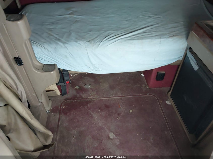 2007 International 9900 9900Ix VIN: 2HSCKAPR27C42188 Lot: 42180071