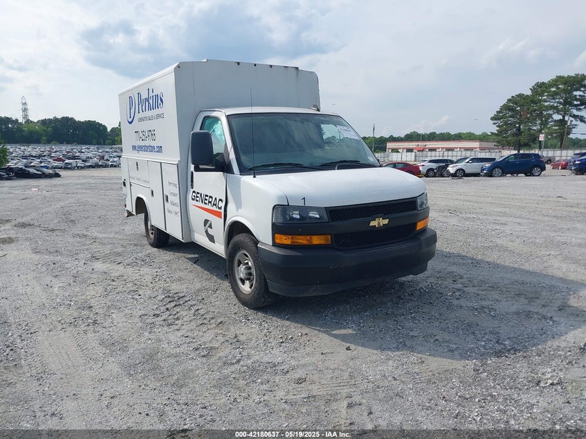1GB0GRF73M1226087 2021 CHEVROLET EXPRESS photo no. 2