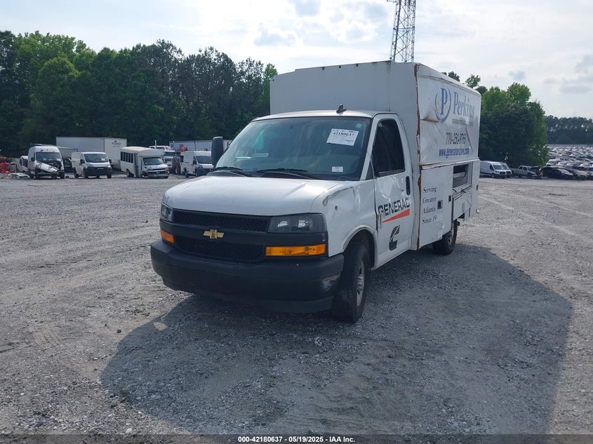 1GB0GRF73M1226087 2021 CHEVROLET EXPRESS photo no. 2