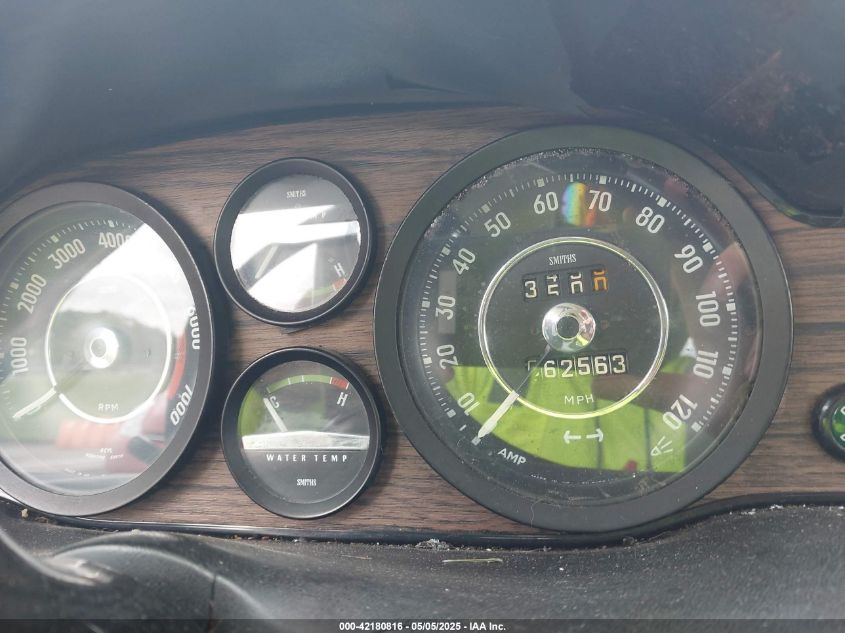 1972 Volvo 1800 Es VIN: 00001836363000049 Lot: 42180816