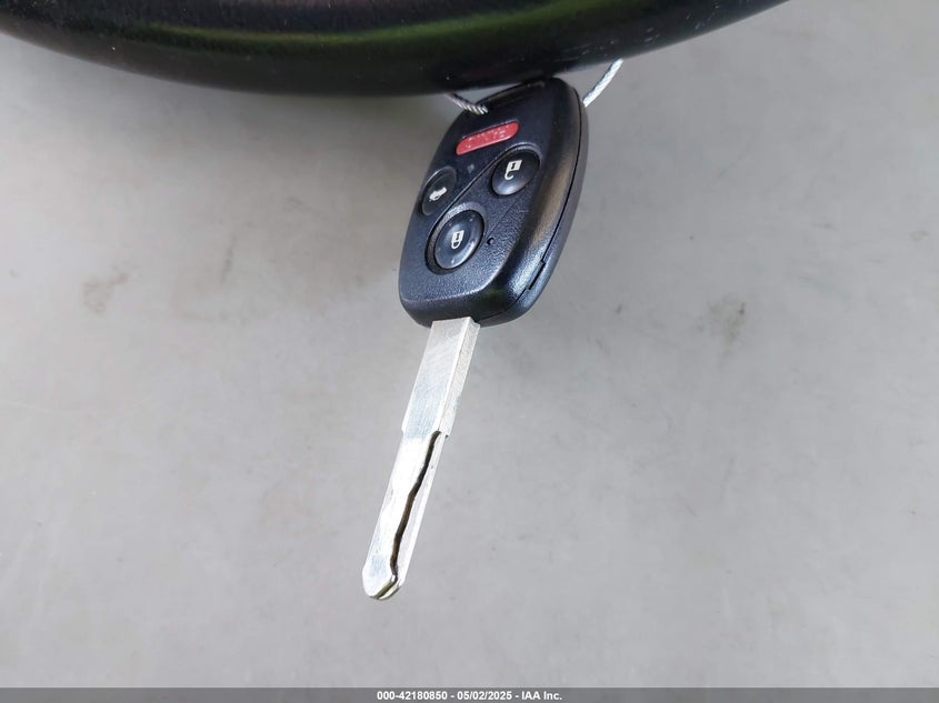 2011 HONDA ACCORD VIN: 1HGCP2F61BA113499