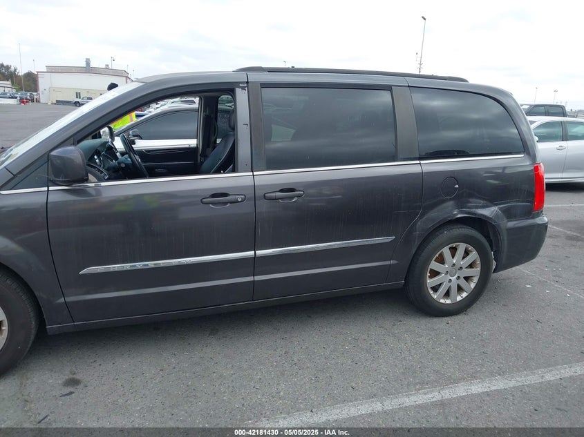 2015 CHRYSLER TOWN & COUNTRY VIN: 2C4RC1BGXFR655330