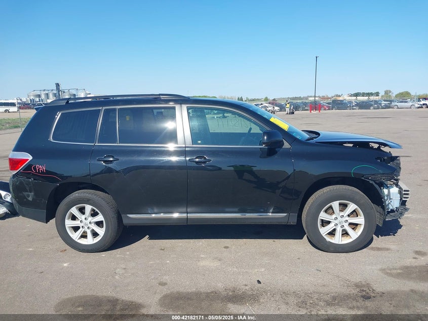 2013 TOYOTA HIGHLANDER VIN: 5TDBK3EH9DS252349