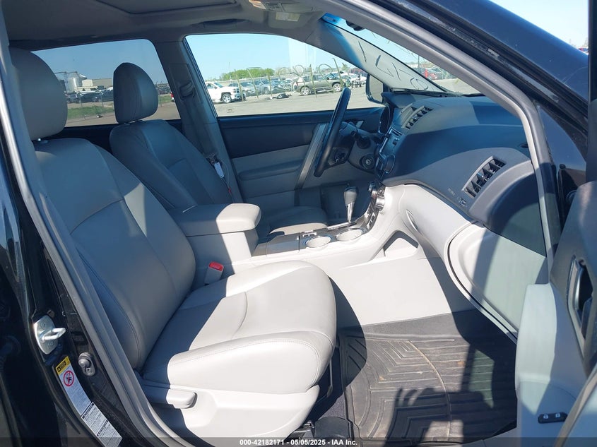 2013 TOYOTA HIGHLANDER VIN: 5TDBK3EH9DS252349
