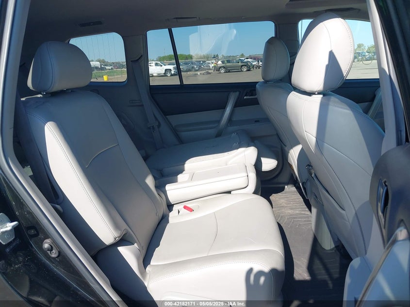 2013 TOYOTA HIGHLANDER VIN: 5TDBK3EH9DS252349