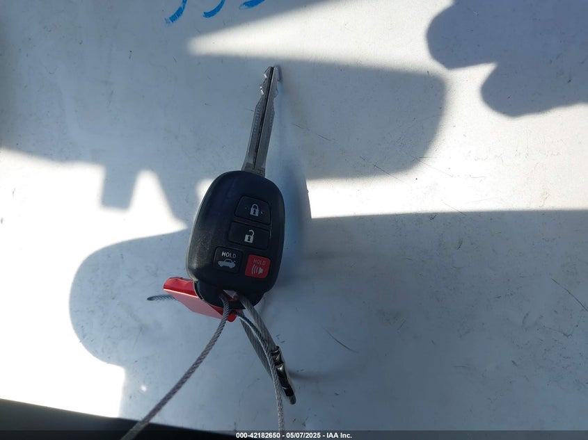 2016 TOYOTA COROLLA LE - 5YFBURHE9GP445015