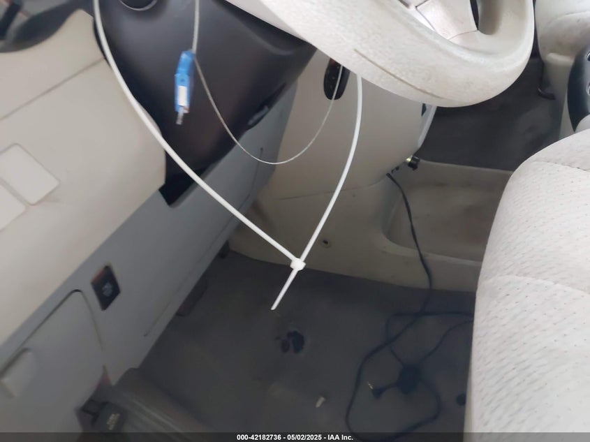 2011 Toyota Sienna Le V6 VIN: 5TDKK3DC6BS106896 Lot: 42182736