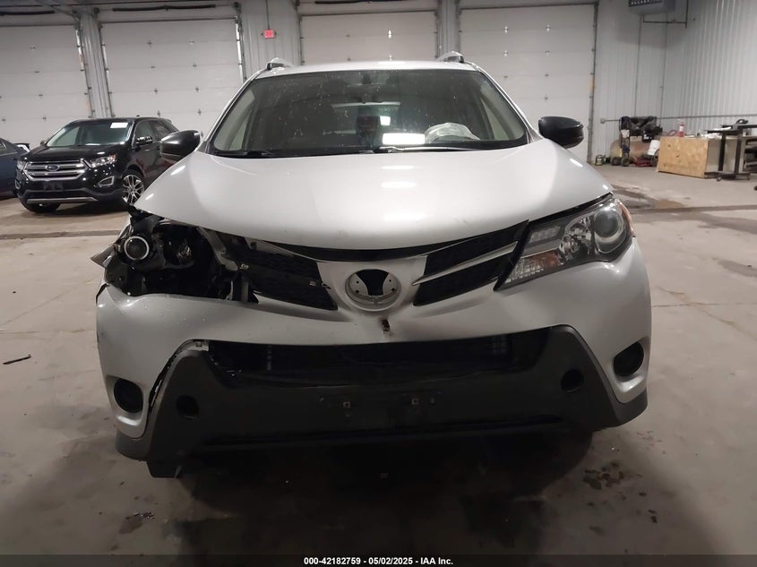 2015 TOYOTA RAV4 LE - JTMBFREV8FJ034352