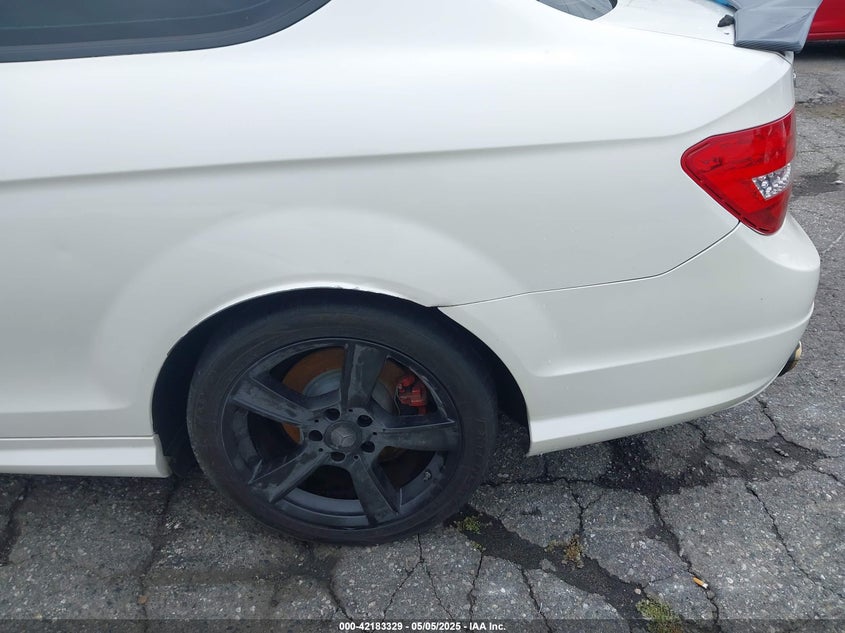 2014 MERCEDES-BENZ C 250 VIN: WDDGJ4HB6EG184292