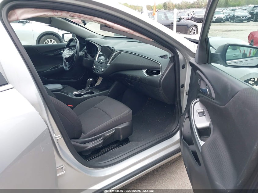 VIN 1G1ZG5ST3KF178159 2019 CHEVROLET MALIBU RS