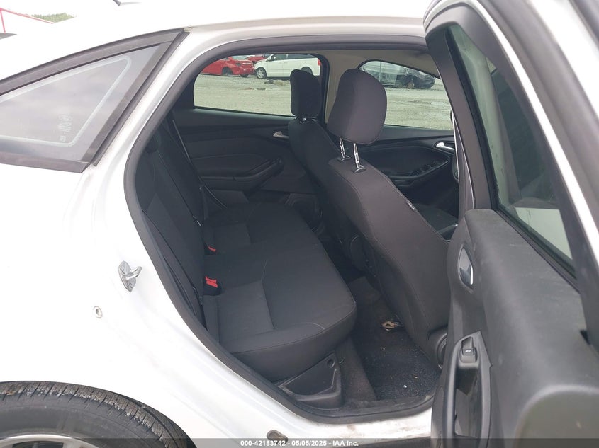 2017 FORD FOCUS VIN: 1FADP3F2XHL291050