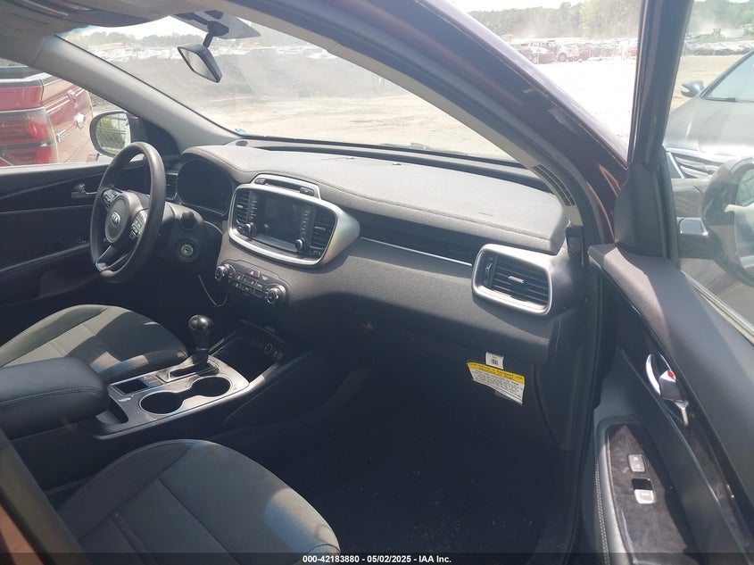 2018 KIA SORENTO VIN: 5XYPG4A37JG340249