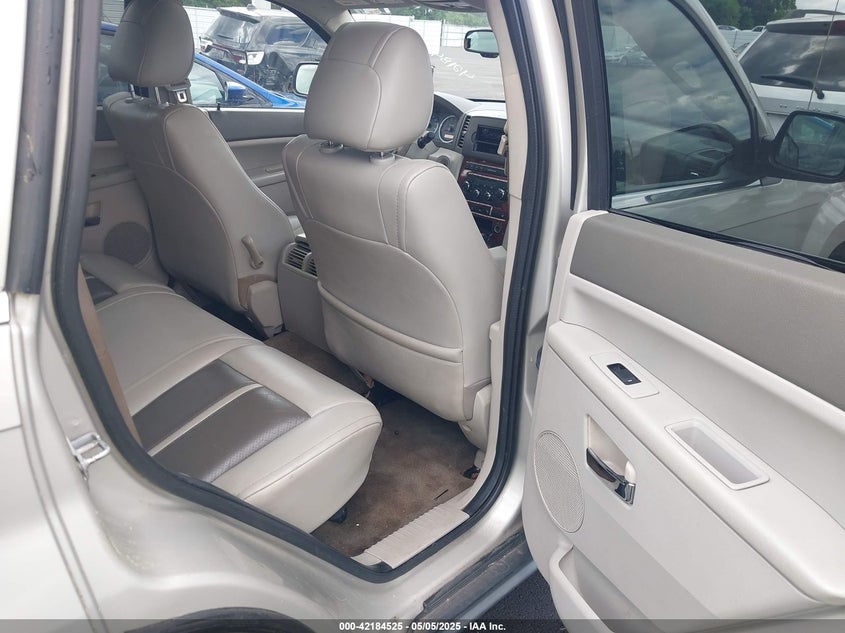 2007 JEEP GRAND CHEROKEE VIN: 1J8HR58P47C698055