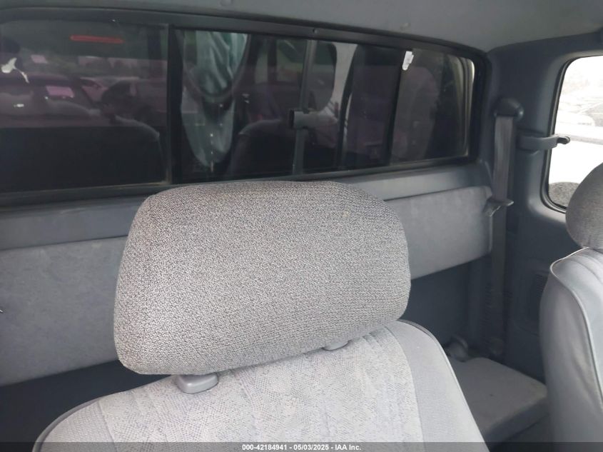 2000 Toyota Tacoma Base V6 VIN: 4TAWN72N7YZ629125 Lot: 42184941