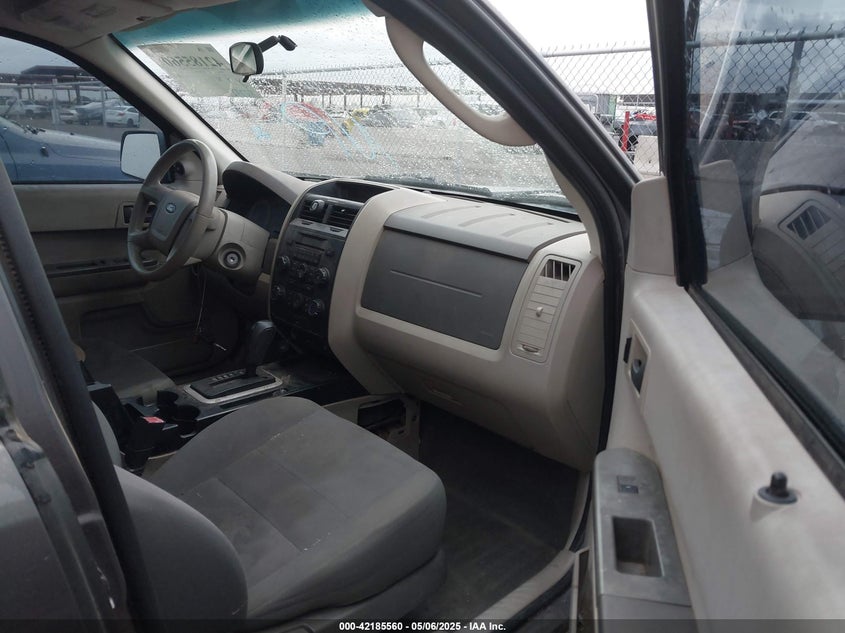 2009 FORD ESCAPE VIN: 1FMCU92769KD15656