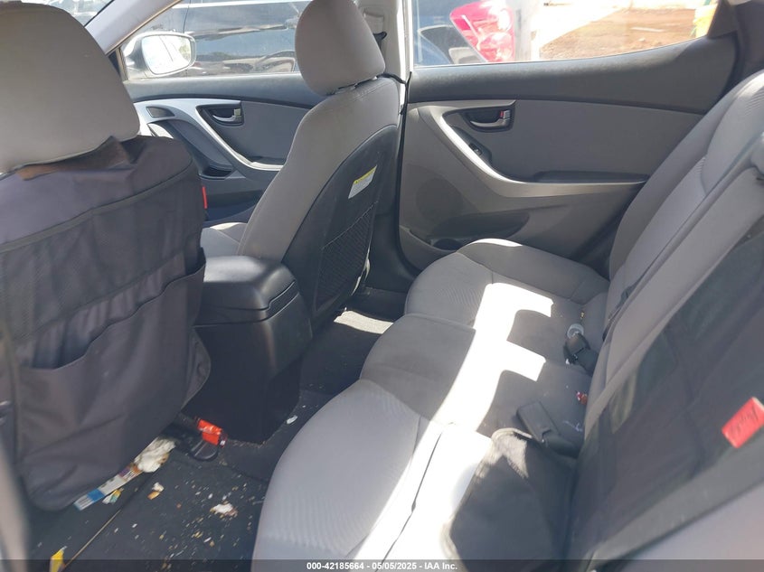 2014 HYUNDAI ELANTRA VIN: 5NPDH4AE4EH466469
