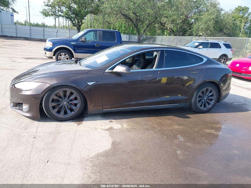 2013 TESLA MODEL S VIN: 5YJSA1CP1DFP25778