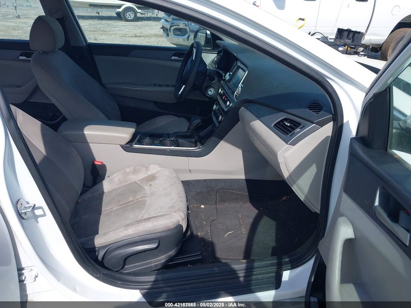 VIN 5NPE24AF8JH604734 2018 HYUNDAI SONATA SE