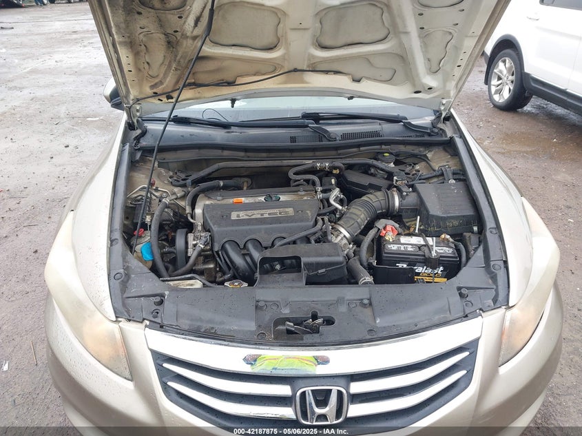2008 HONDA ACCORD VIN: 1HGCP26828A013809