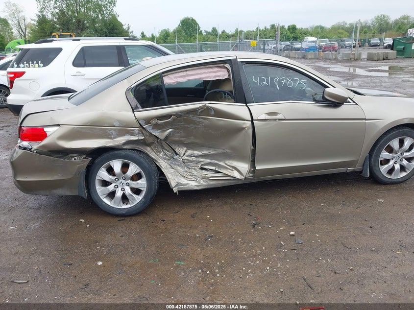 2008 HONDA ACCORD VIN: 1HGCP26828A013809