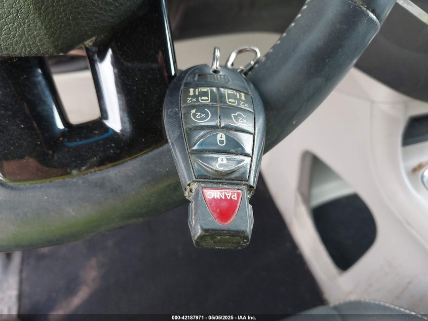 2017 DODGE GRAND CARAVAN SXT - 2C4RDGCG6HR567151