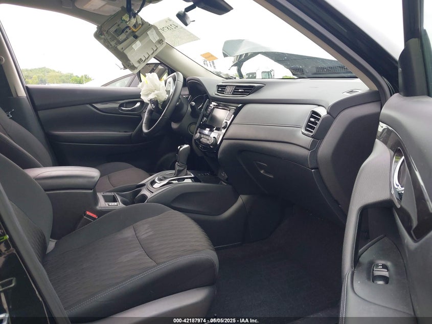 VIN 5N1AT2MT7LC755818 2020 NISSAN ROGUE SV FWD
