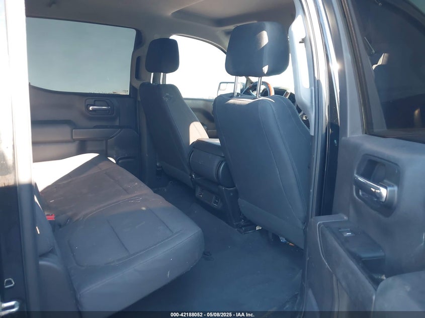 2019 CHEVROLET SILVERADO 1500 VIN: 3GCPWBEH8KG230570