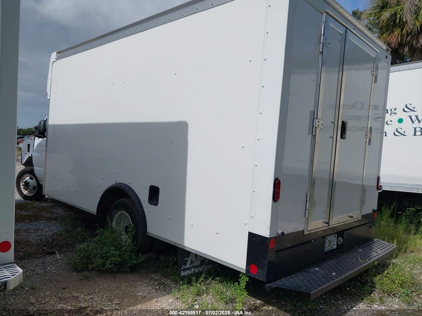 1FDWE3FN1RDD45815 2024 FORD ECONOLINE photo no. 3