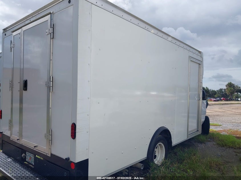 1FDWE3FN1RDD45815 2024 FORD ECONOLINE photo no. 4