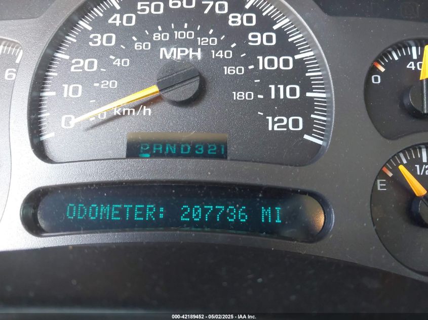 2004 Chevrolet Tahoe Ls VIN: 1GNEC13T44R208111 Lot: 42189452