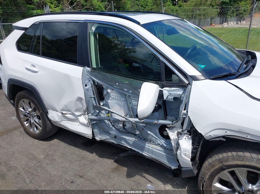 2020 TOYOTA RAV4 XLE PREMIUM - JTMA1RFV3LD055015